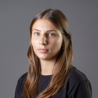 Célia Olivier - Designer graphique, digital et phygital