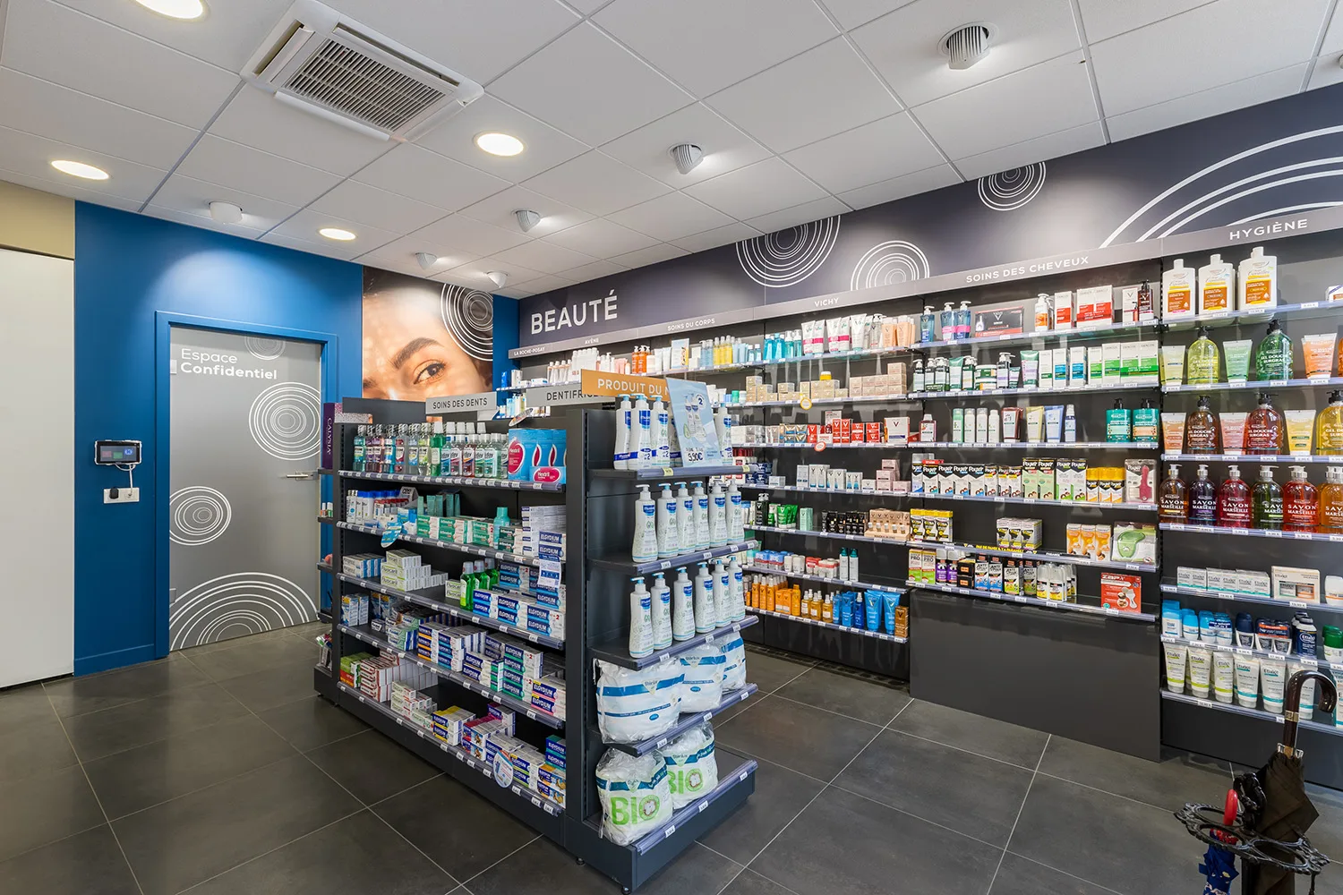 espace beauté et cabine de confidentialité en pharmacie