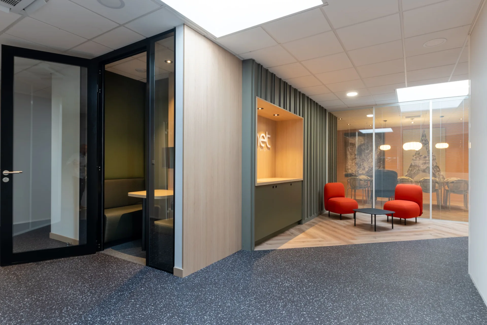 Planet-Bourgogne-agencement-salle-reunion