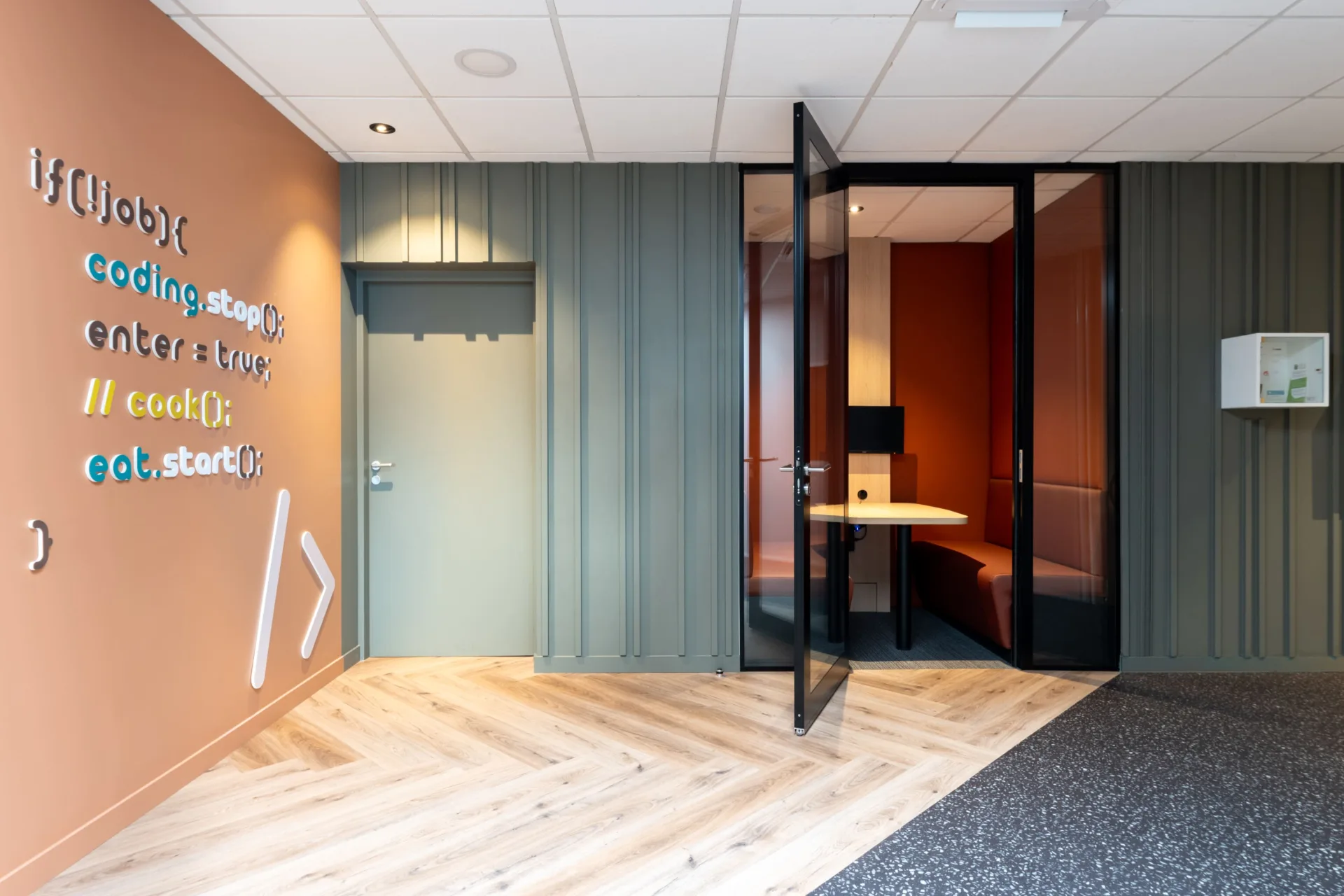 Planet-Bourgogne-hub-confidentialite-bureau