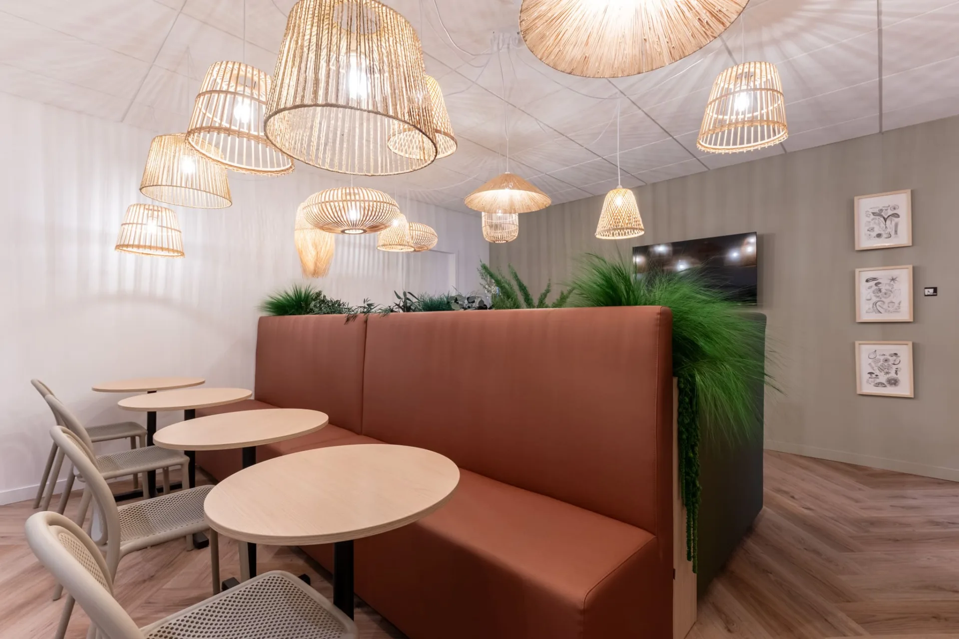 Planet-Bourgogne-renovation-salle-repas-bureau