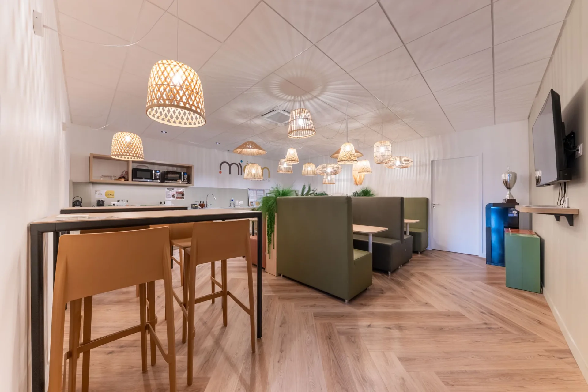 Planet-Bourgogne-salle-de-repas-professionnelle